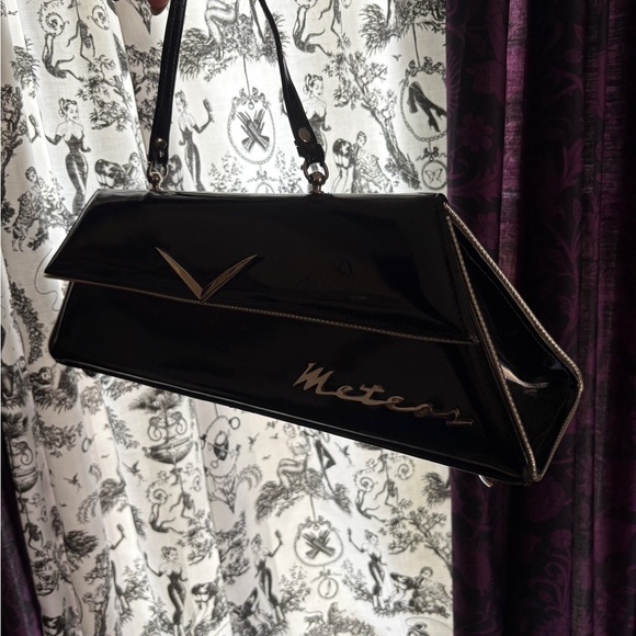 Revamp Pinup Girl Handbag black patent leather and leopard lining Meteor - Picture 3 of 8